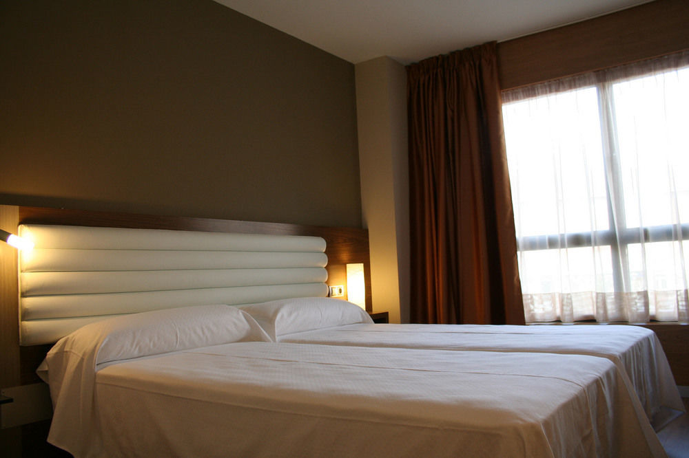 Hotel Duero Лагуна-де-Дуэро Экстерьер фото