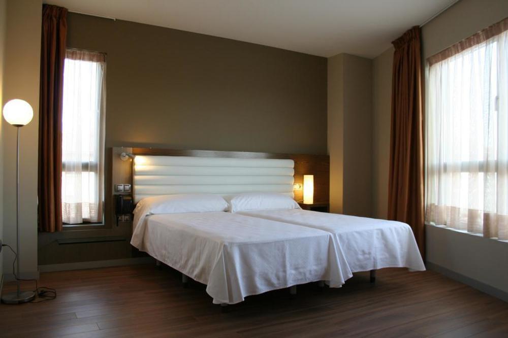 Hotel Duero Лагуна-де-Дуэро Экстерьер фото